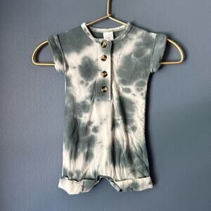 Lou Lou and company shortie romper‎